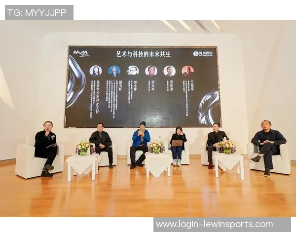 深度探讨黄静在羽毛球领域的奋斗历程与人生哲学 深度探讨黄静在羽毛球领域的奋斗历程与人生哲学