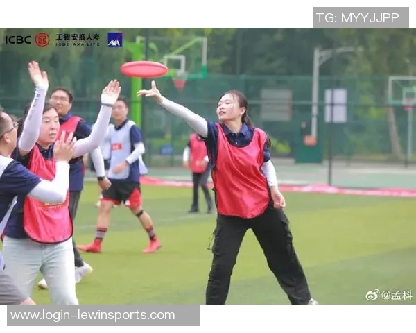 重庆飞盘队在运动世界攀岩锦标赛中的拼搏历程与荣耀时刻 重庆飞盘队在运动世界攀岩锦标赛中的拼搏历程与荣耀时刻